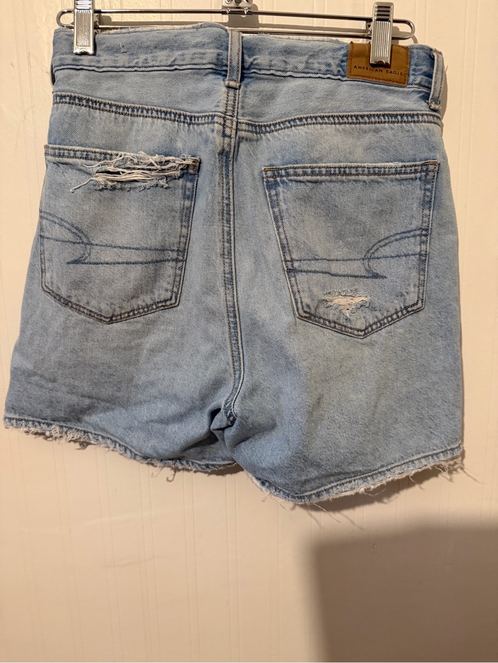 Light Blue Distressed Women’s Denim Shorts 00 - Picture 2 of 3